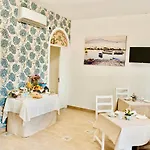 Ottaviano B&B 住宿加早餐酒店